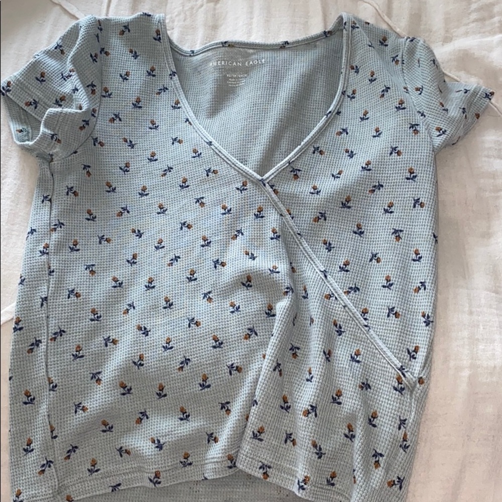 american eagle cross flower top
